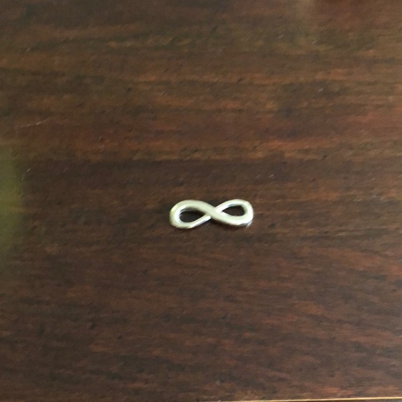 Infinity symbol for necklace - Picture 3 of 3
